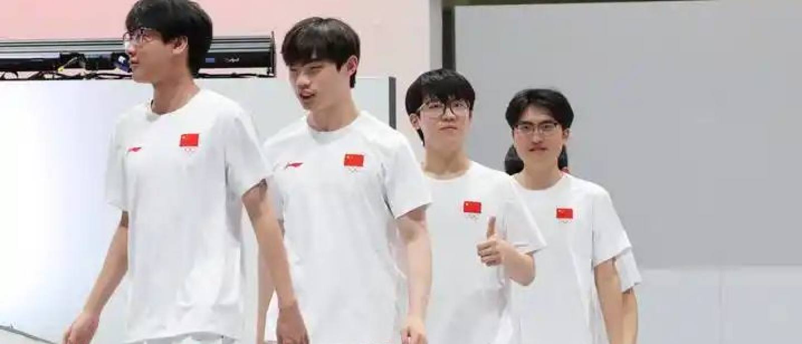 jinnianhui官网金年会首屏主视觉：电竞前线赛事资讯聚合